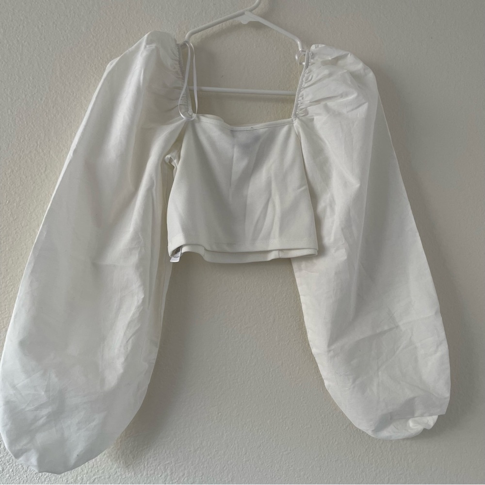 NWOT Women topshop white crop-top blouse size 4